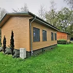 Centrum Zeglarskie Domki Kempingowe