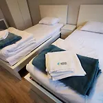 Centrum Zeglarskie Domki Kempingowe